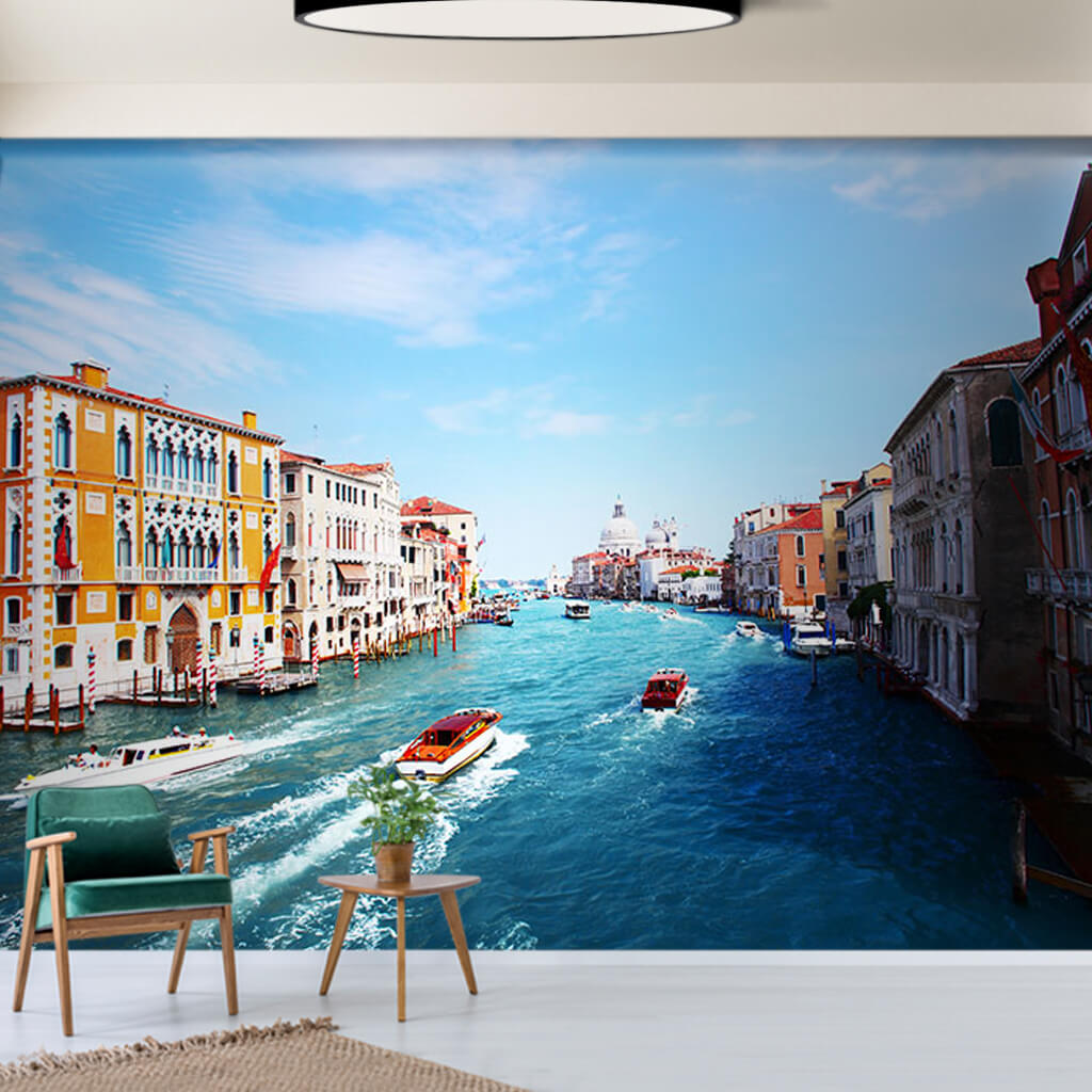 Güneşli bir günde teknelerle Büyük Kanal Venedik duvar kağıdı