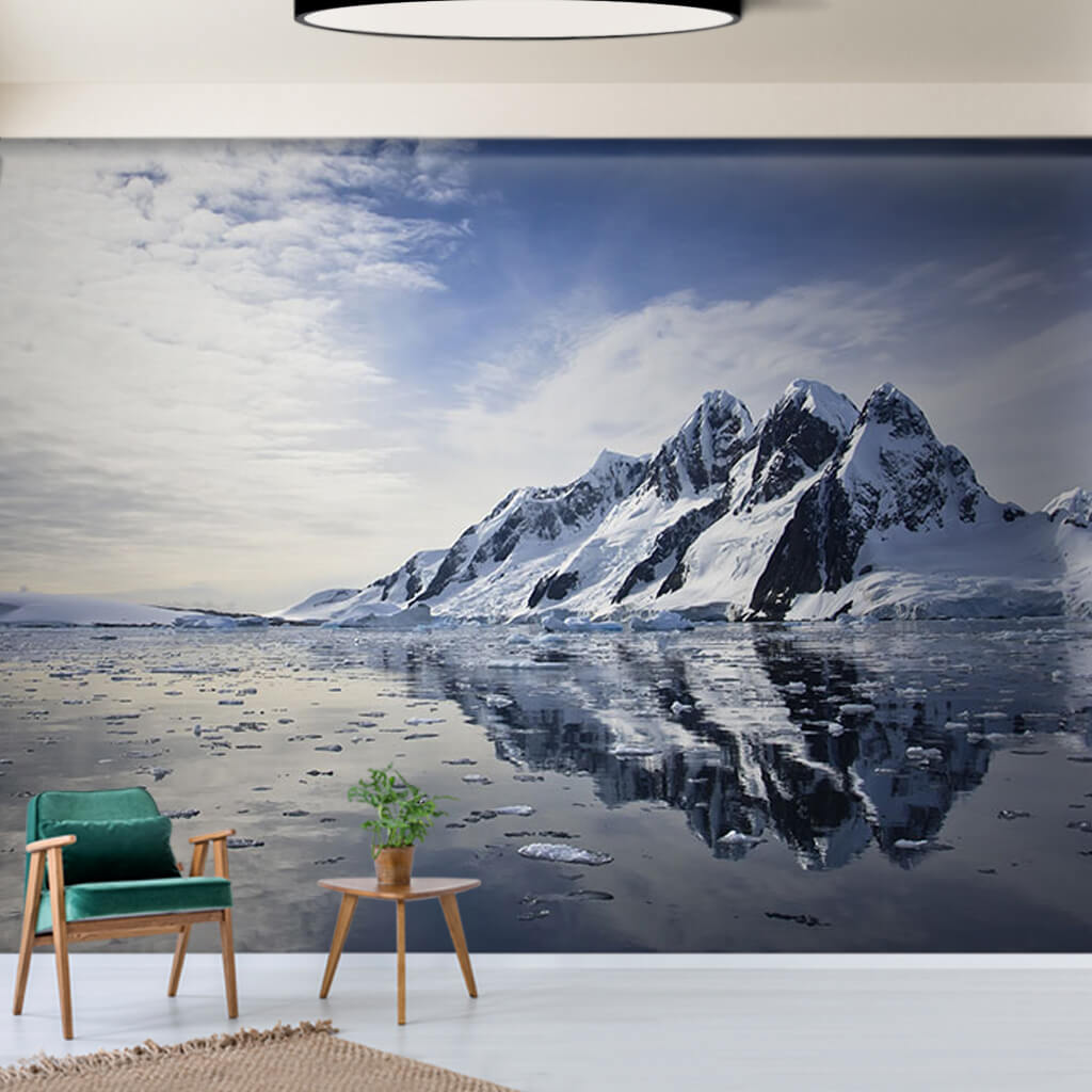 Kutup denizi ve karlı dağlar Antartika manzara duvar kağıdı